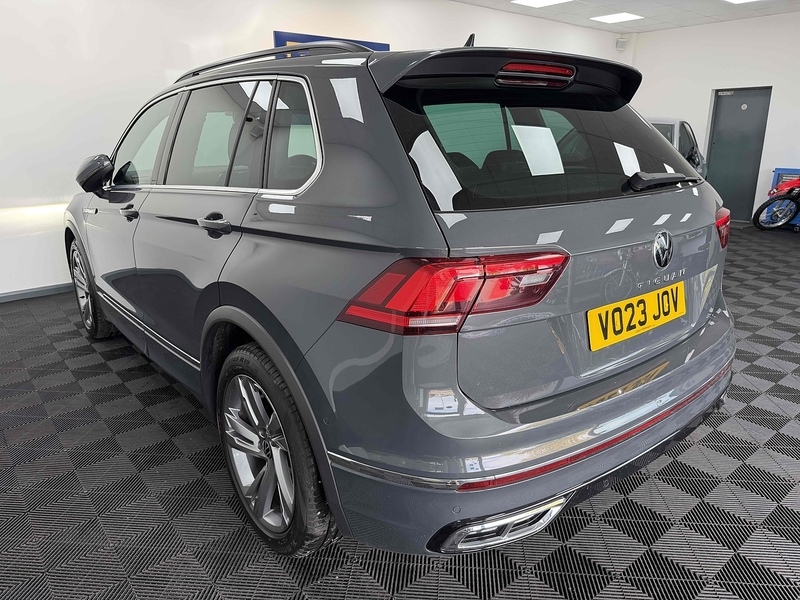 Volkswagen Tiguan TSI R-Line Edition - U2314