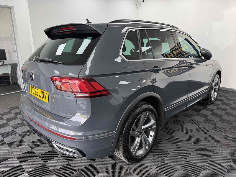 Volkswagen Tiguan TSI R-Line Edition - U2314