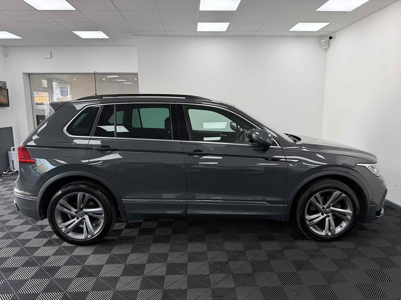 Volkswagen Tiguan TSI R-Line Edition - U2314