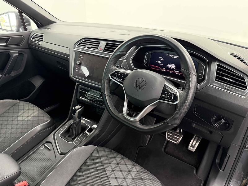 Volkswagen Tiguan TSI R-Line Edition - U2314