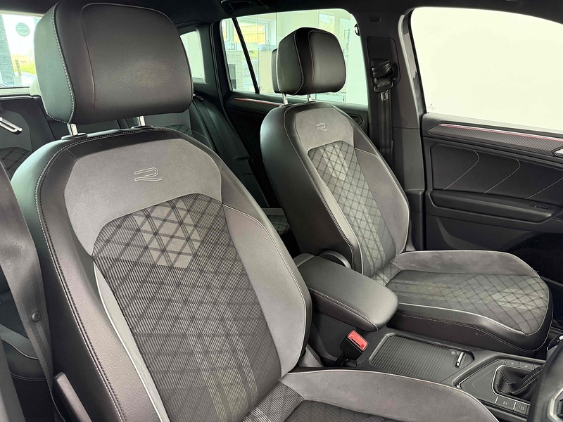 Volkswagen Tiguan TSI R-Line Edition - U2314
