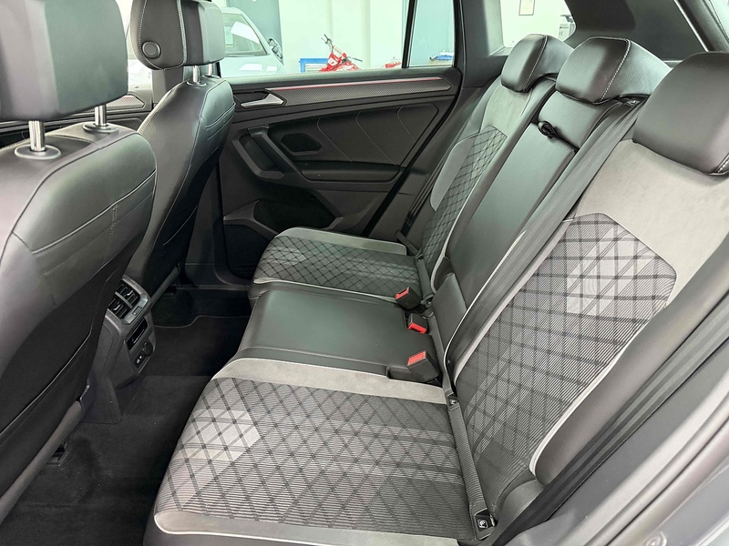 Volkswagen Tiguan TSI R-Line Edition - U2314
