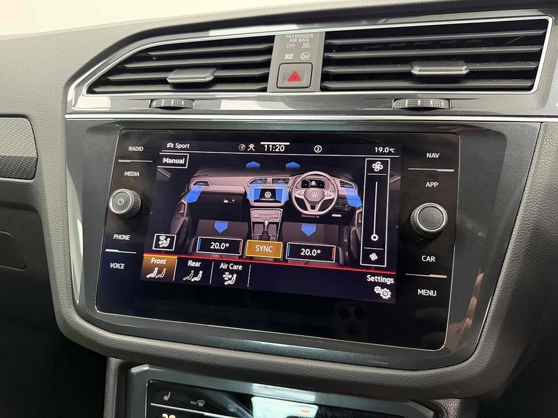 Volkswagen Tiguan TSI R-Line Edition - U2314