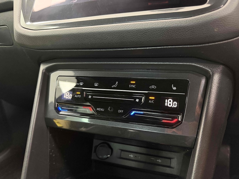 Volkswagen Tiguan TSI R-Line Edition - U2314