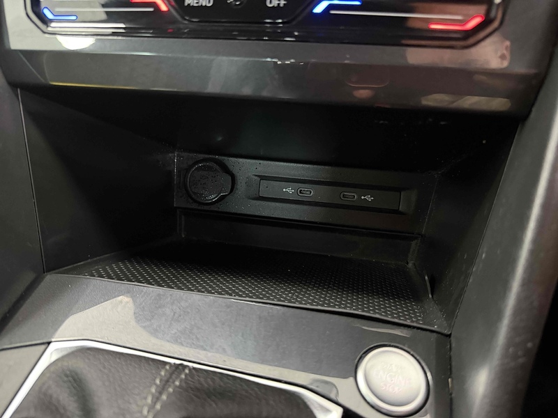 Volkswagen Tiguan TSI R-Line Edition - U2314