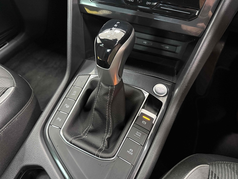 Volkswagen Tiguan TSI R-Line Edition - U2314
