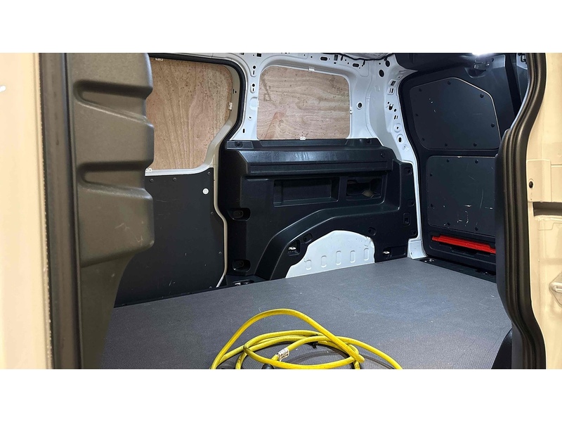Volkswagen ID. Buzz Cargo Pro Commerce - U2315