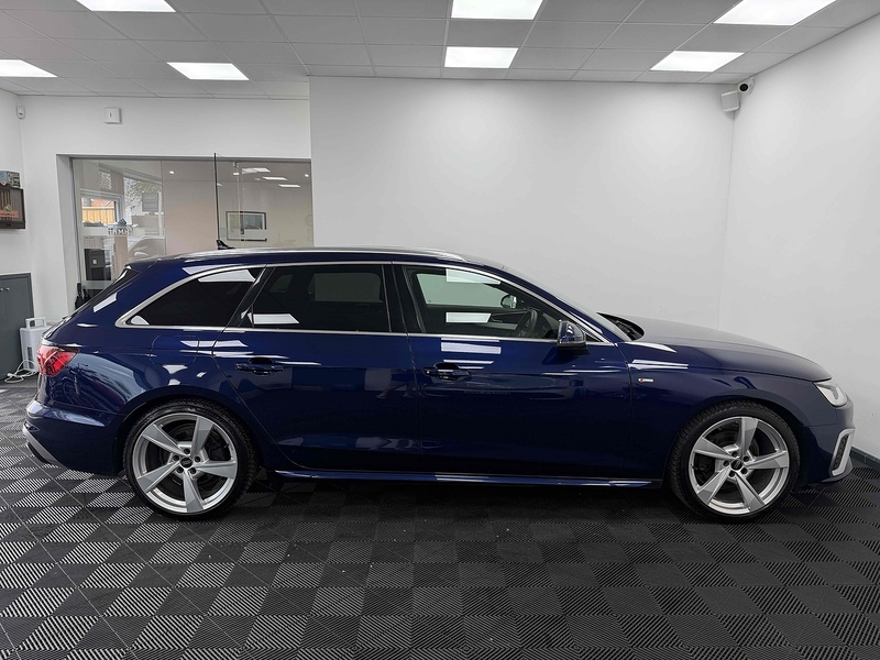 Audi A4 Avant TFSI S line - U2318