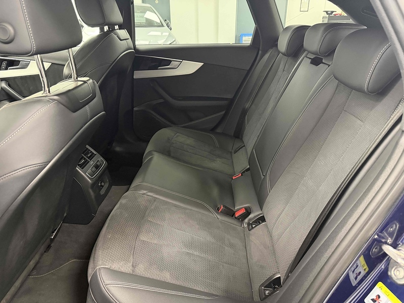 Audi A4 Avant TFSI S line - U2318