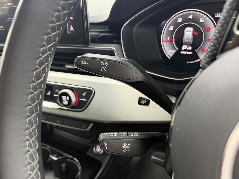 Audi A4 Avant TFSI S line - U2318
