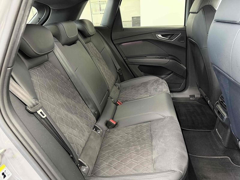 Audi Q4 e-tron Edition 1 - U2326