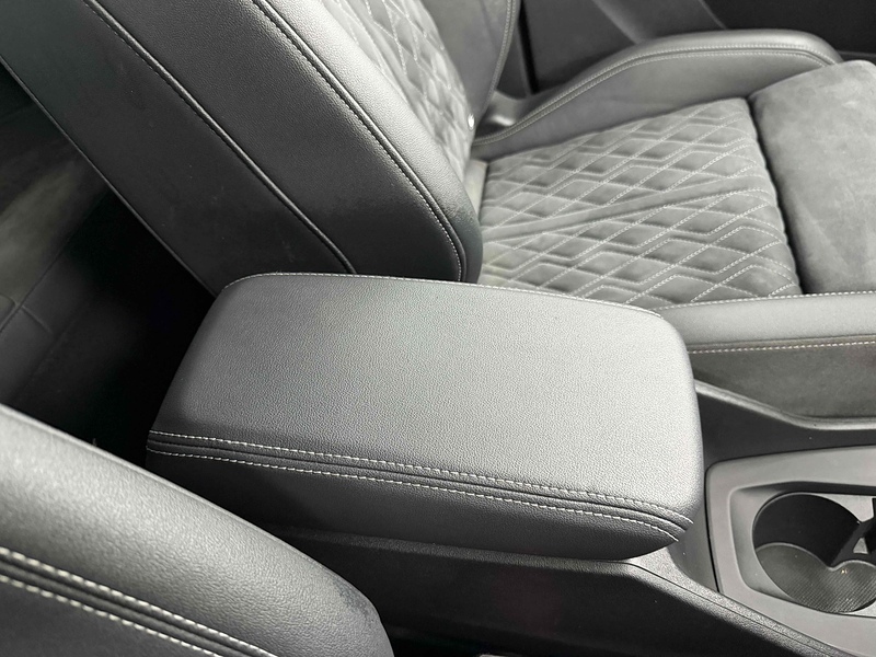 Audi Q4 e-tron Edition 1 - U2326