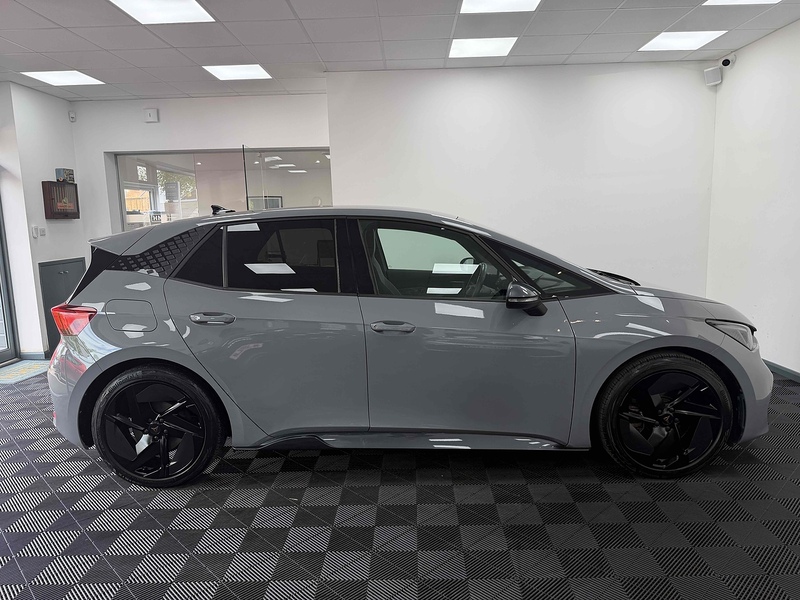CUPRA Born e-Boost V3 - U2328