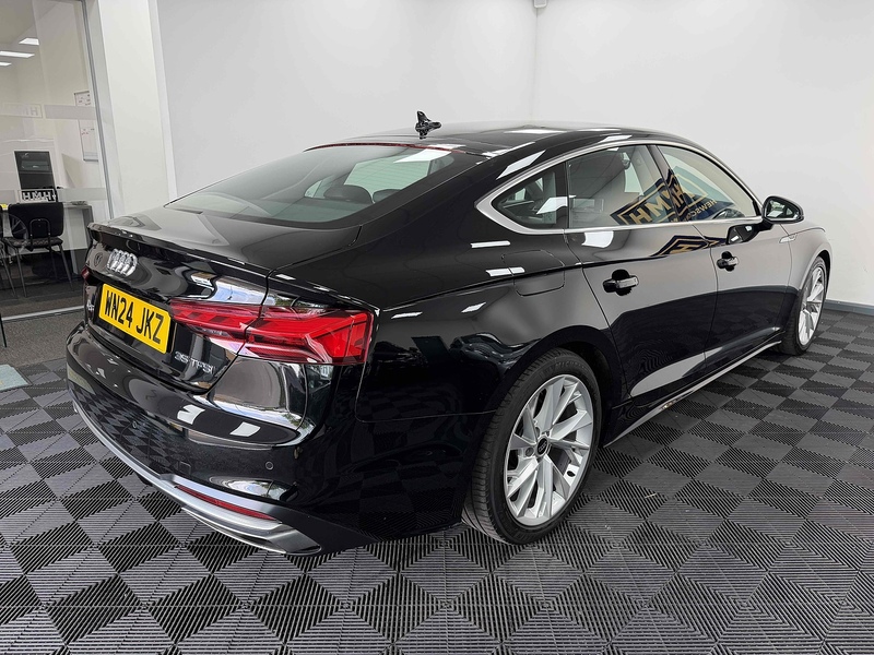 Audi A5 TFSI Sport - U2330