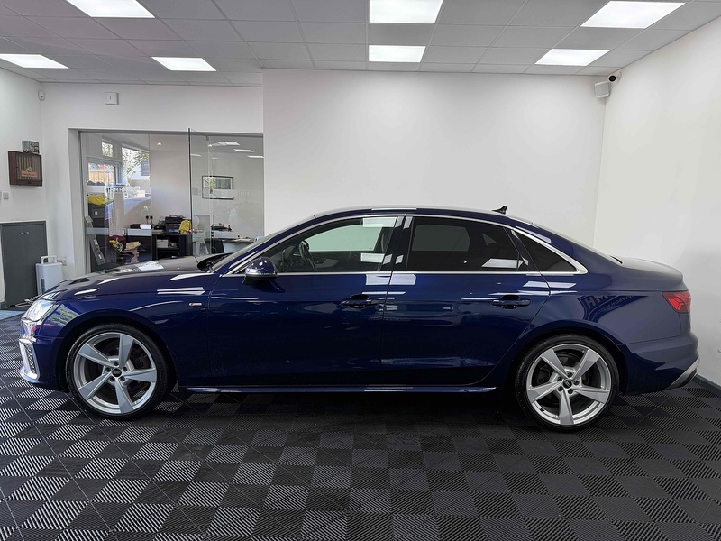 Audi A4 TFSI S line - U2331