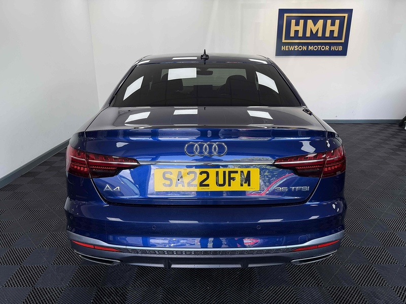 Audi A4 TFSI S line - U2331