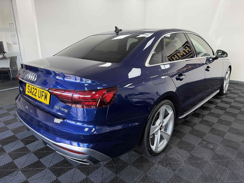 Audi A4 TFSI S line - U2331