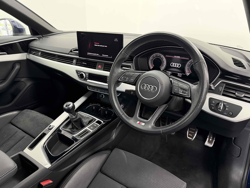 Audi A4 TFSI S line - U2331