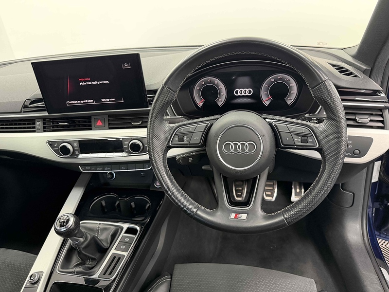 Audi A4 TFSI S line - U2331