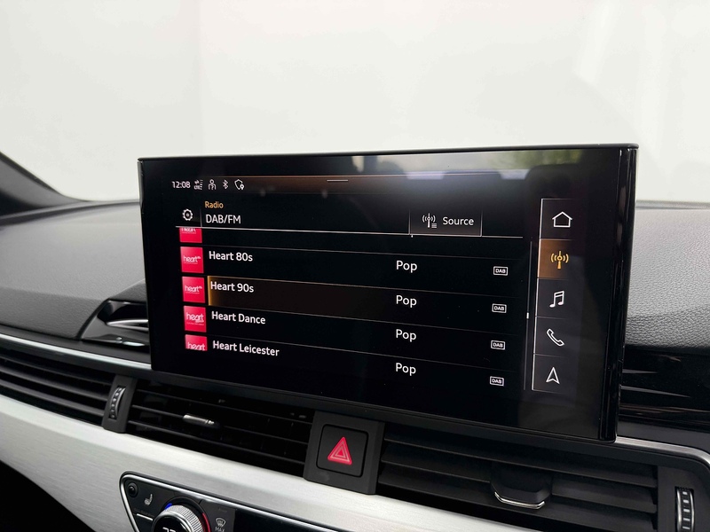Audi A4 TFSI S line - U2331