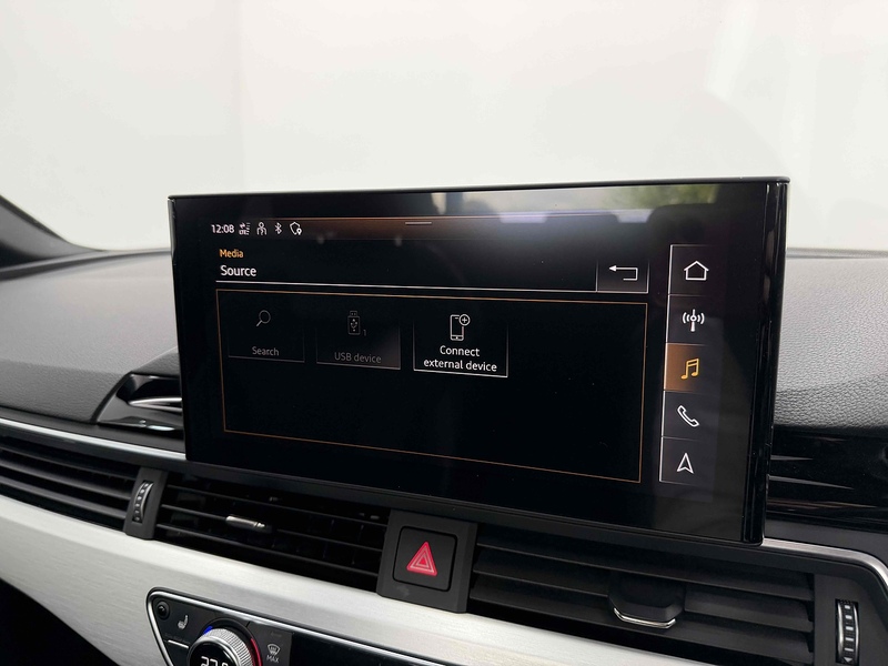Audi A4 TFSI S line - U2331