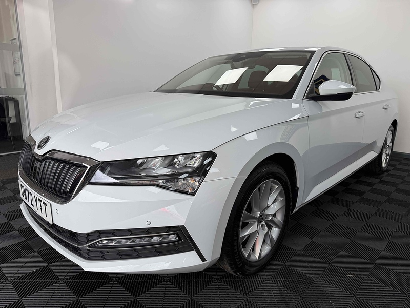 Skoda Superb TSI iV SE Technology - U2340