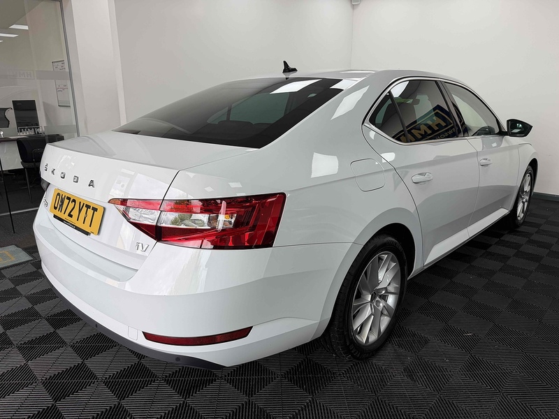 Skoda Superb TSI iV SE Technology - U2340