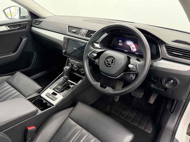 Skoda Superb TSI iV SE Technology - U2340