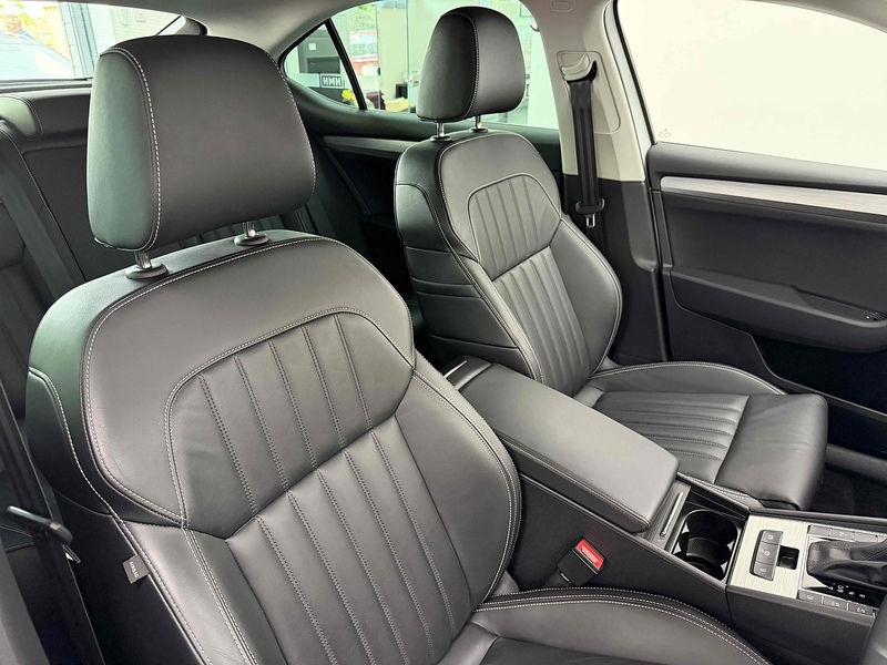 Skoda Superb TSI iV SE Technology - U2340
