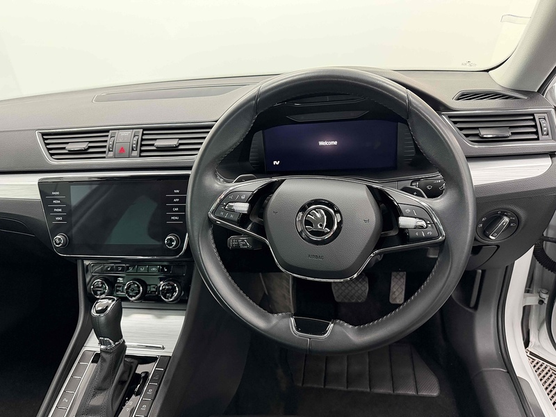 Skoda Superb TSI iV SE Technology - U2340