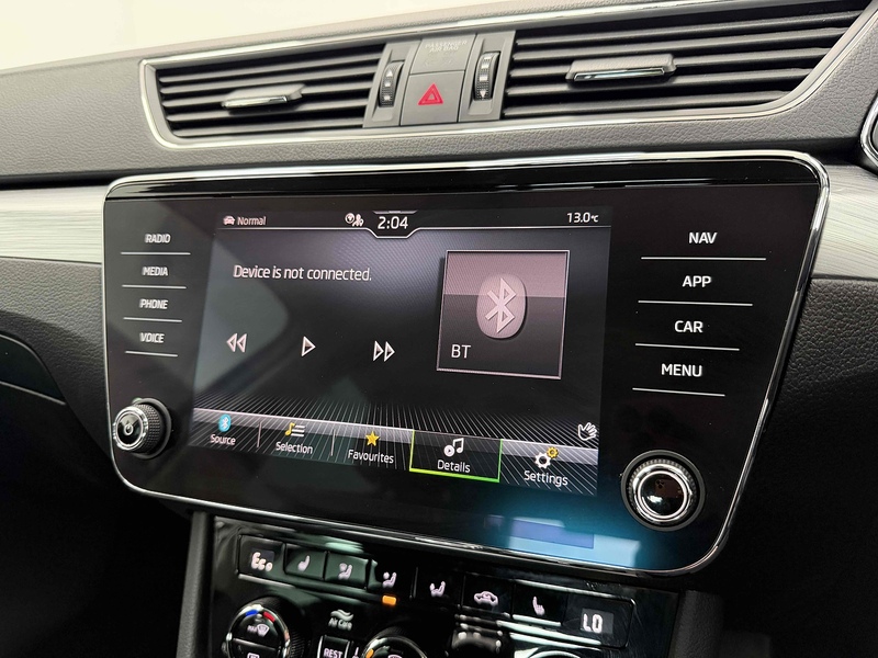 Skoda Superb TSI iV SE Technology - U2340