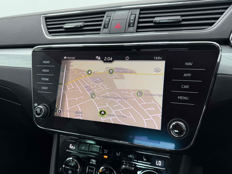 Skoda Superb TSI iV SE Technology - U2340
