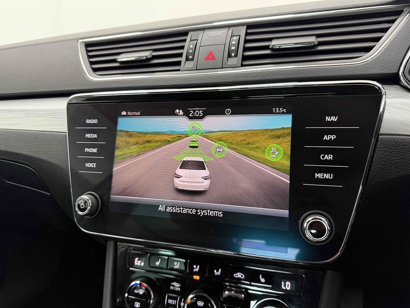 Skoda Superb TSI iV SE Technology - U2340