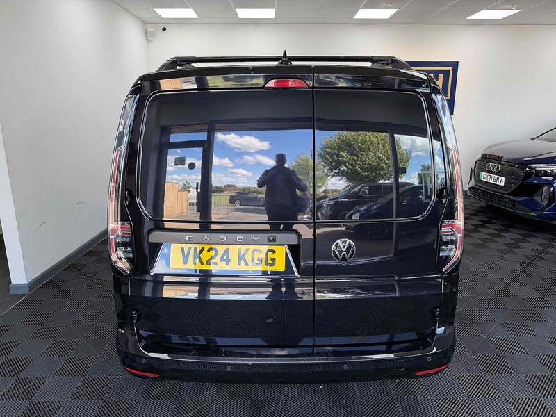 Volkswagen Caddy Maxi TDI C20 Commerce Pro - U2360
