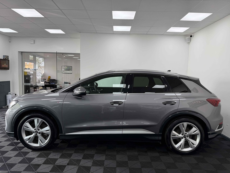 Audi Q4 e-tron S line - U2370