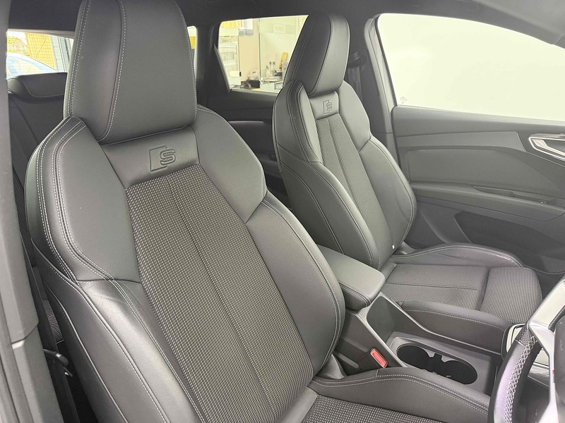 Audi Q4 e-tron S line - U2370