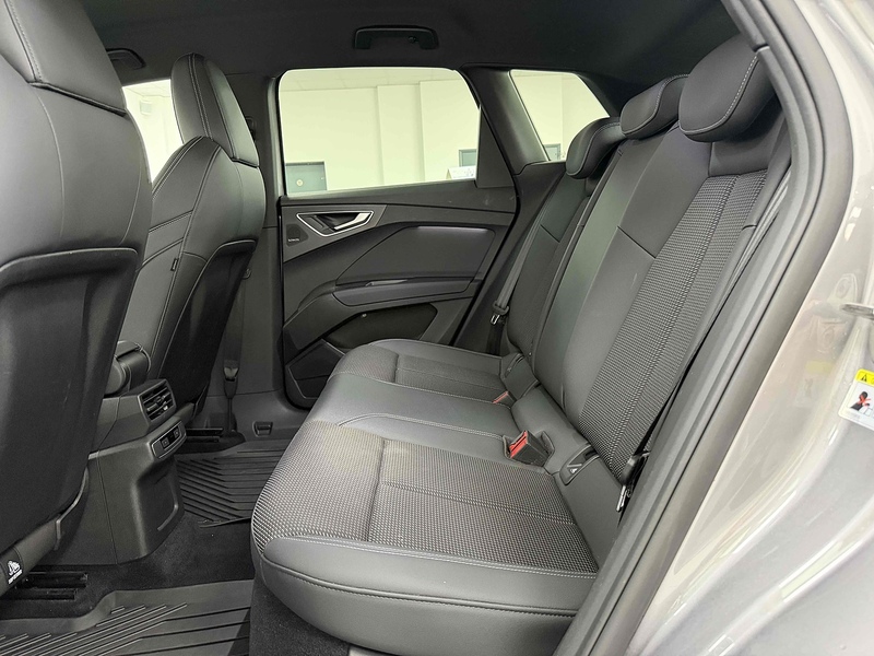 Audi Q4 e-tron S line - U2370