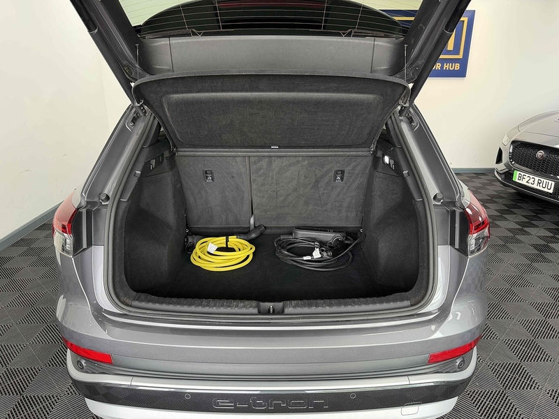 Audi Q4 e-tron S line - U2370