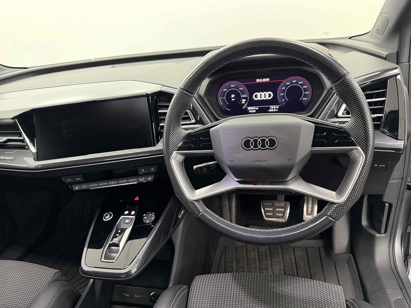 Audi Q4 e-tron S line - U2370