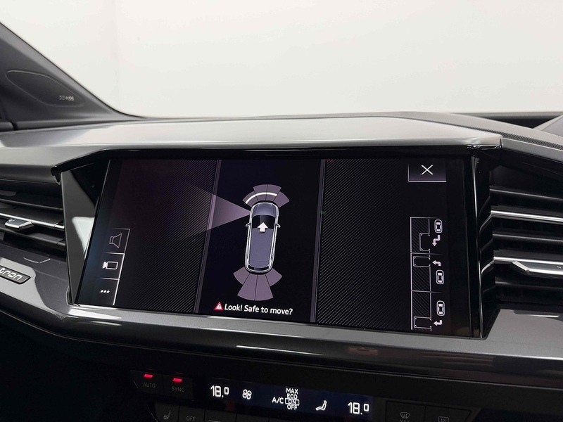 Audi Q4 e-tron S line - U2370