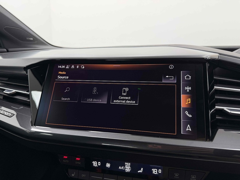 Audi Q4 e-tron S line - U2370