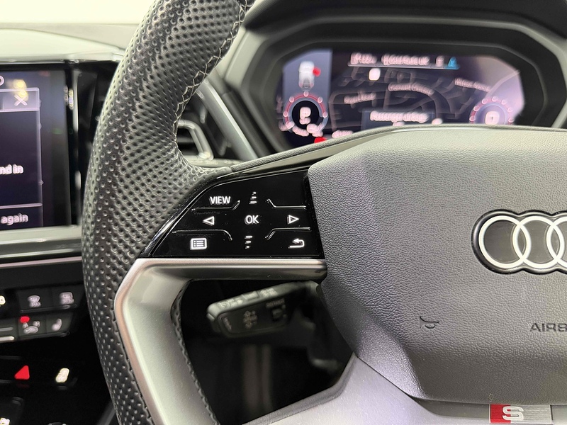 Audi Q4 e-tron S line - U2370