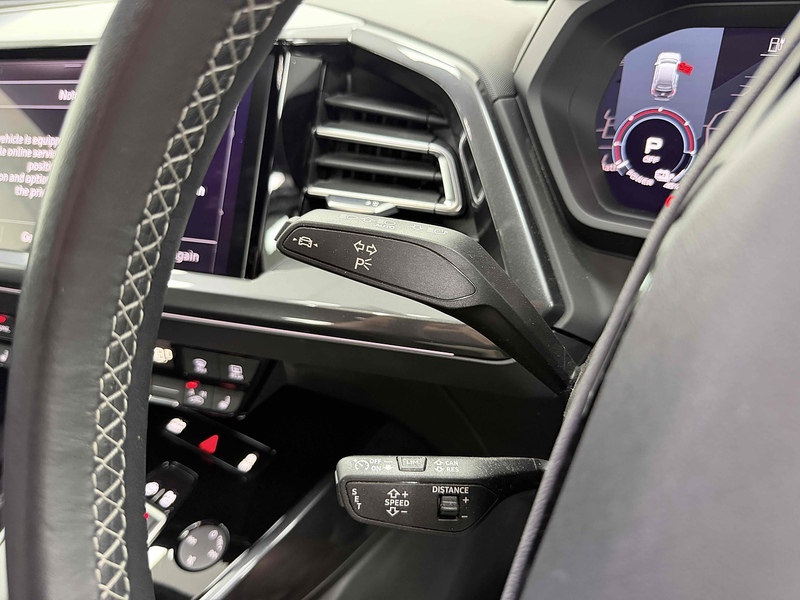 Audi Q4 e-tron S line - U2370