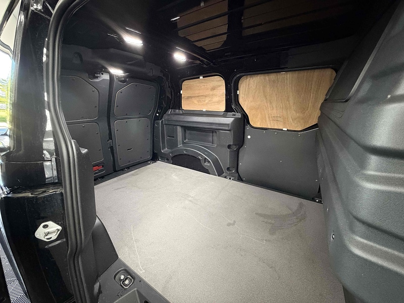 Volkswagen ID. Buzz Cargo Pro Commerce - U2378