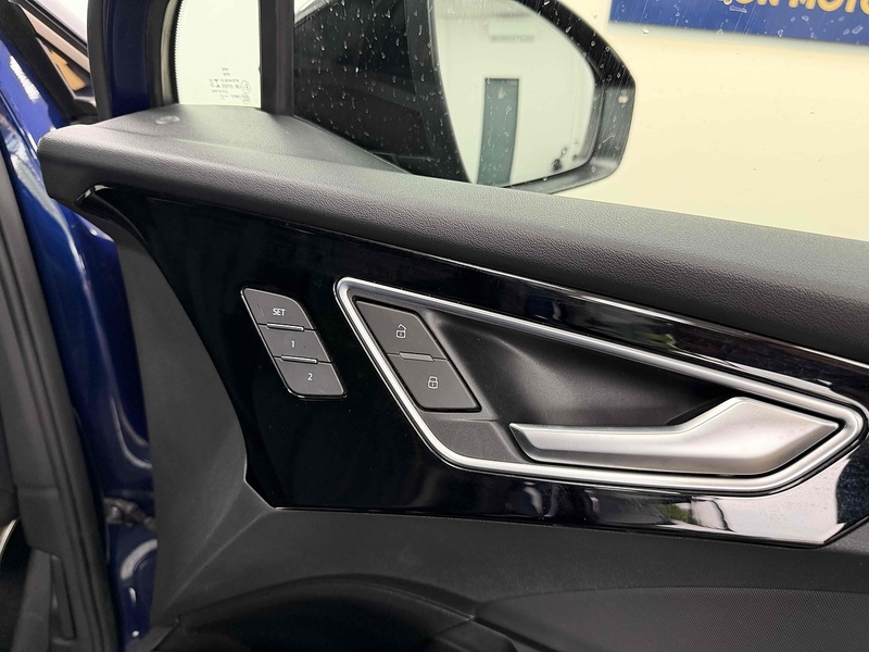 Audi Q4 e-tron Edition 1 - U2381