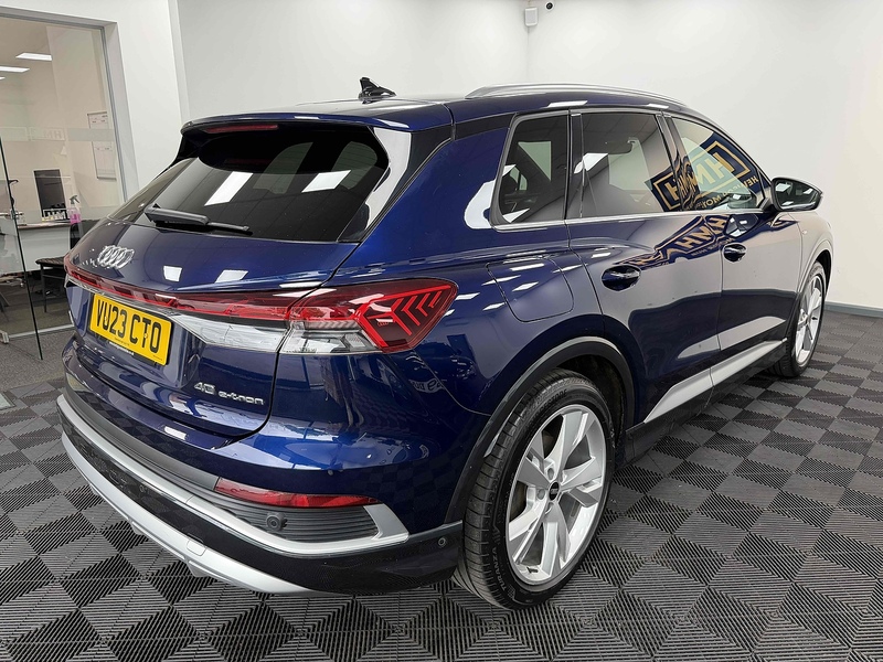 Audi Q4 e-tron S line - U2383