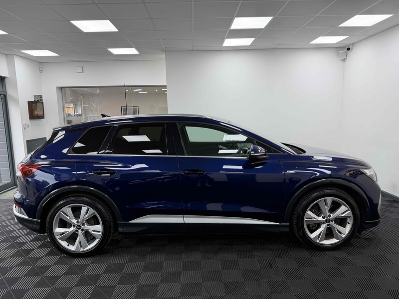 Audi Q4 e-tron S line - U2383