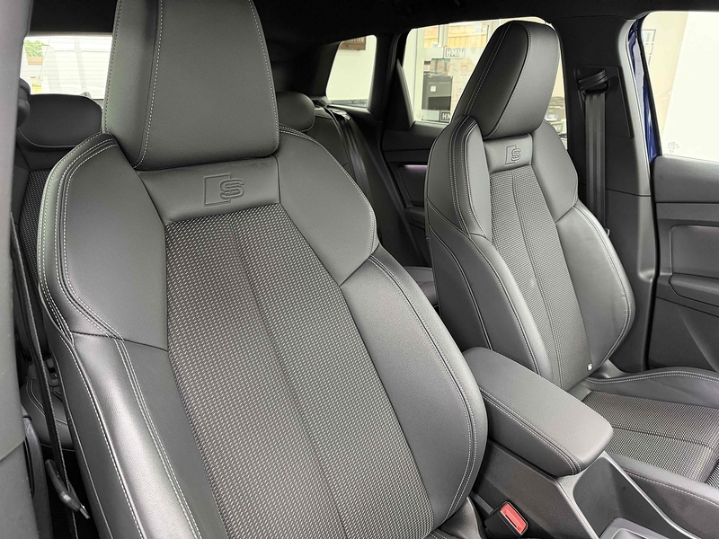 Audi Q4 e-tron S line - U2383