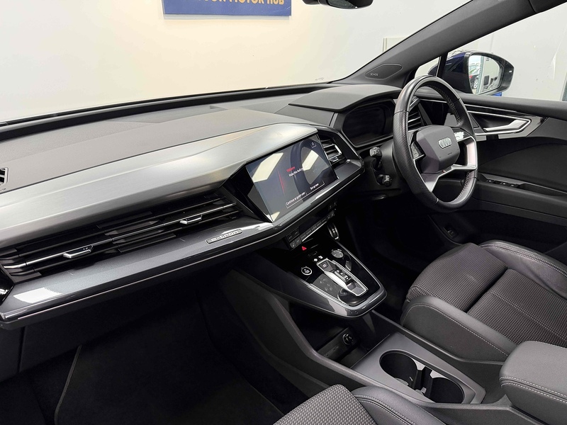 Audi Q4 e-tron S line - U2383