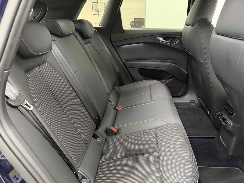 Audi Q4 e-tron S line - U2383